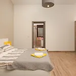 Stunning In Galižana