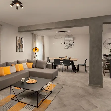 Lovely In With Kitchen בית נופש Galižana