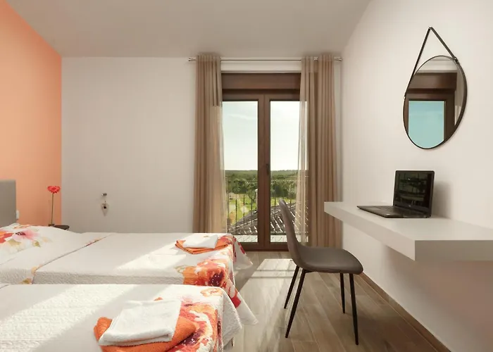 6 Bedroom Cozy In Σπίτι διακοπών *