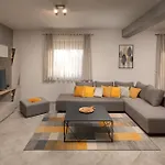 Tatil Evi Luxurious In Galižana
