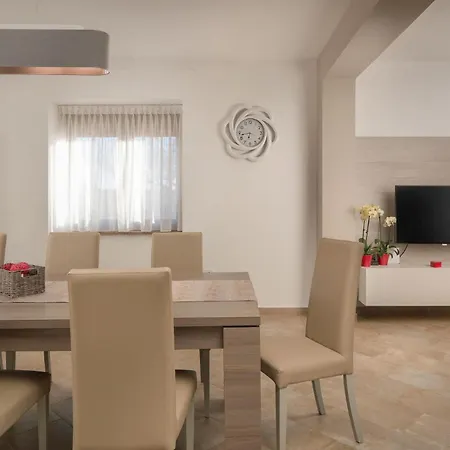 Luxurious In Дом отдыха
