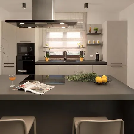 Lovely In With Kitchen *