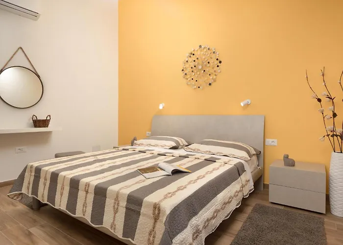 6 Bedroom Cozy In *